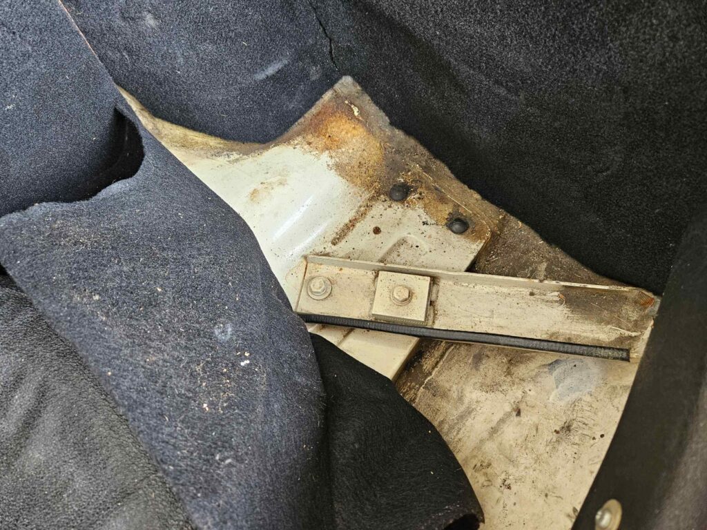 77spit44