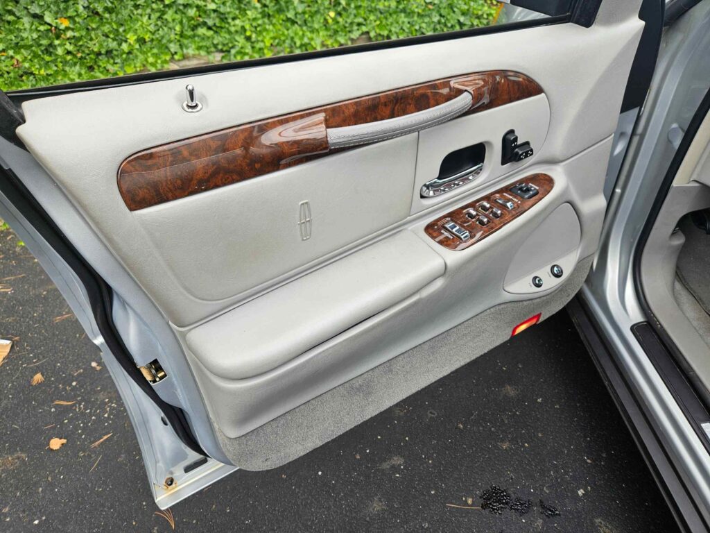 01lincoln30