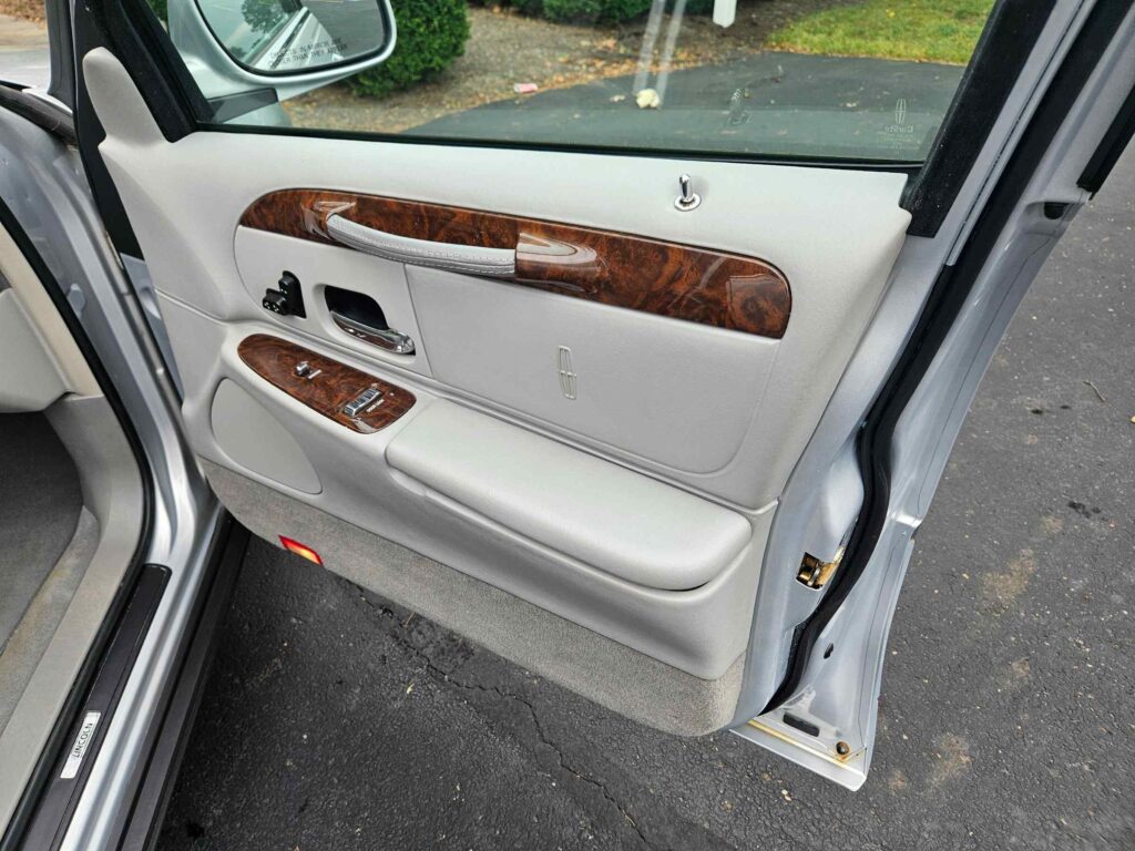 01lincoln40